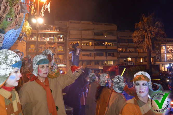 Ingrandisci la foto