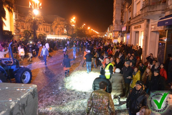 Ingrandisci la foto