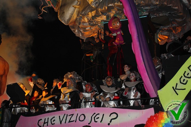 Ingrandisci la foto