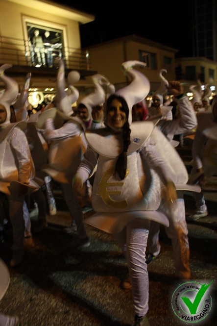 Ingrandisci la foto