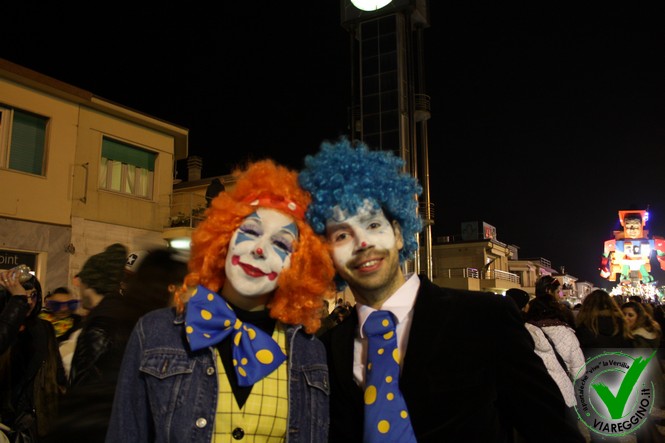 Ingrandisci la foto