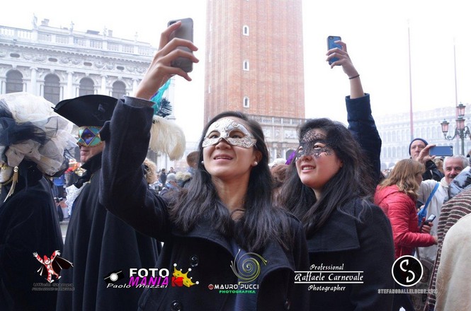 Ingrandisci la foto