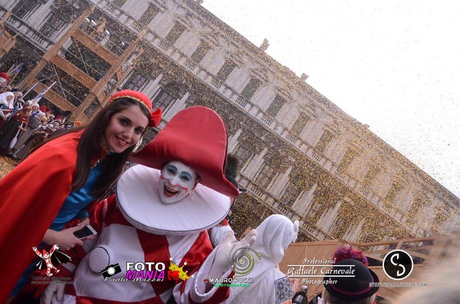 Ingrandisci la foto