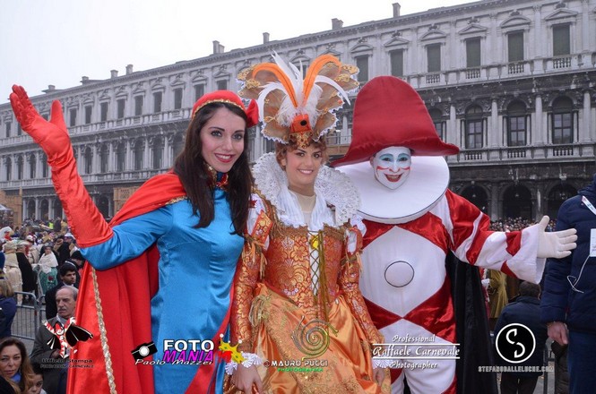 Ingrandisci la foto