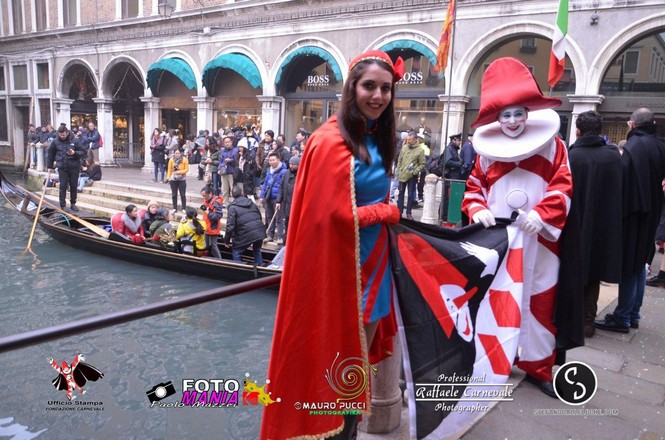 Ingrandisci la foto