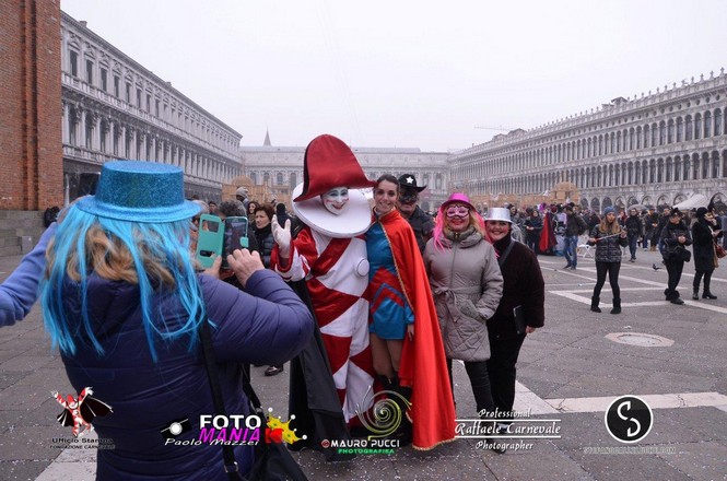 Ingrandisci la foto
