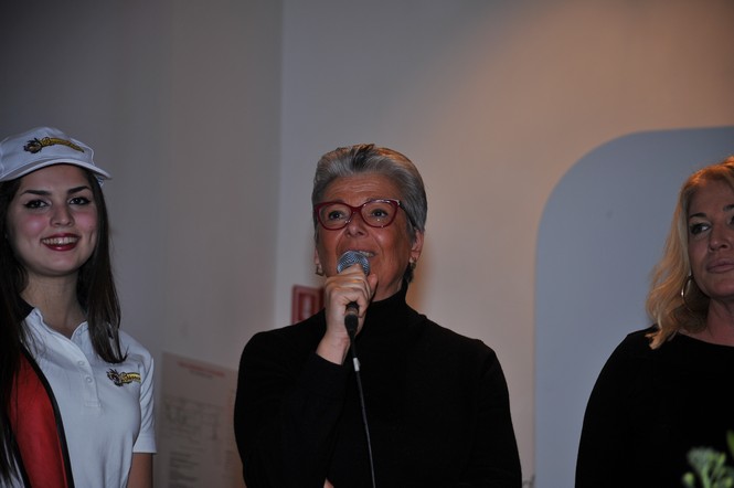 Ingrandisci la foto