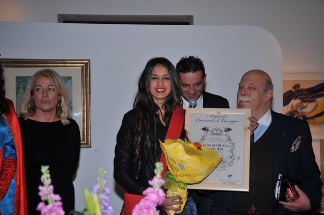Ingrandisci la foto