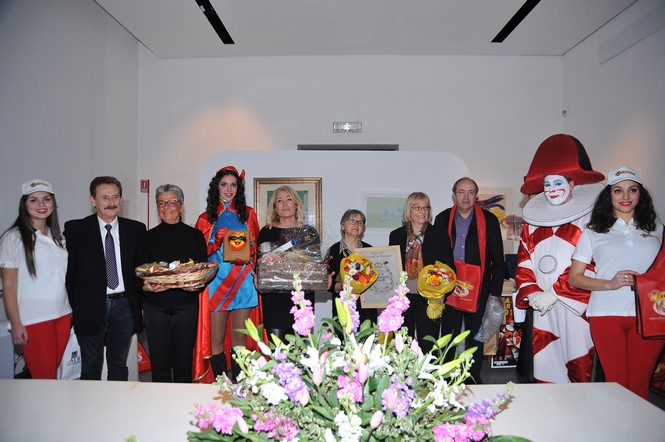 Ingrandisci la foto