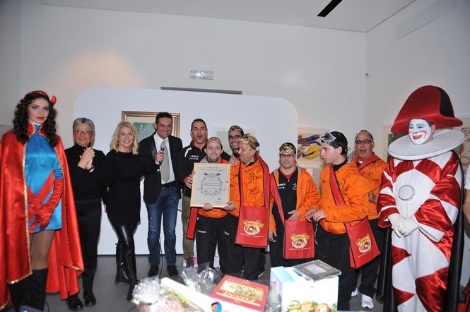 Ingrandisci la foto