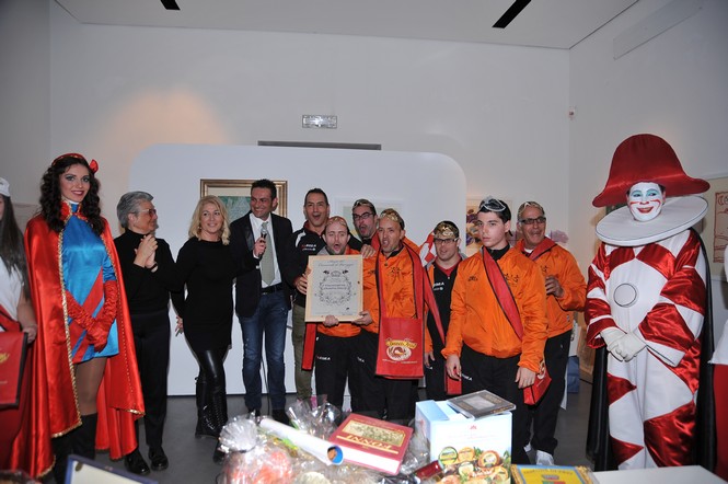 Ingrandisci la foto