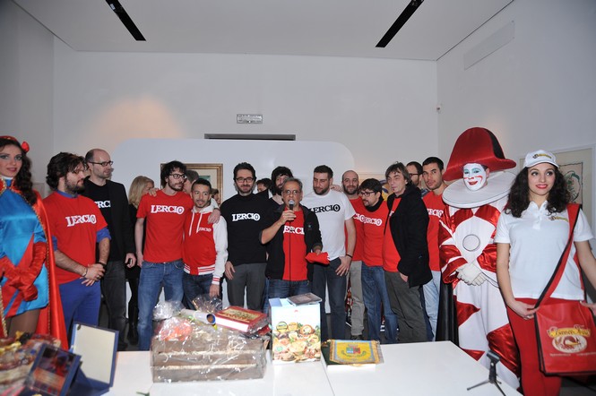Ingrandisci la foto