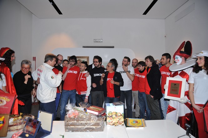 Ingrandisci la foto