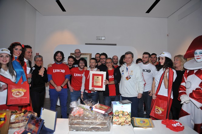 Ingrandisci la foto