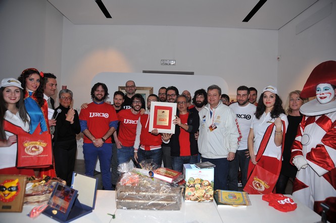 Ingrandisci la foto