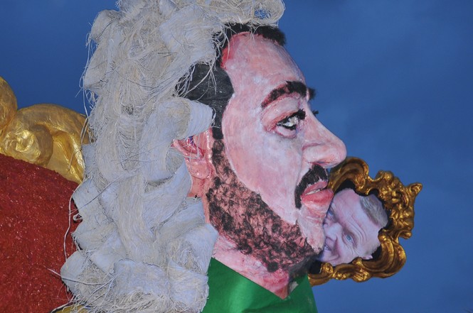 Ingrandisci la foto