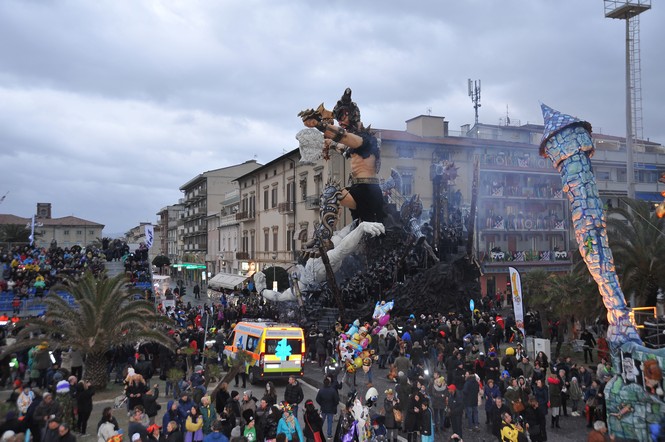 Ingrandisci la foto