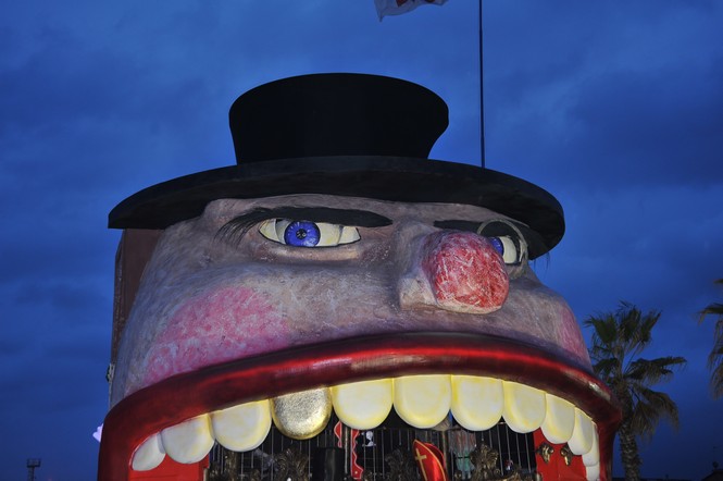 Ingrandisci la foto