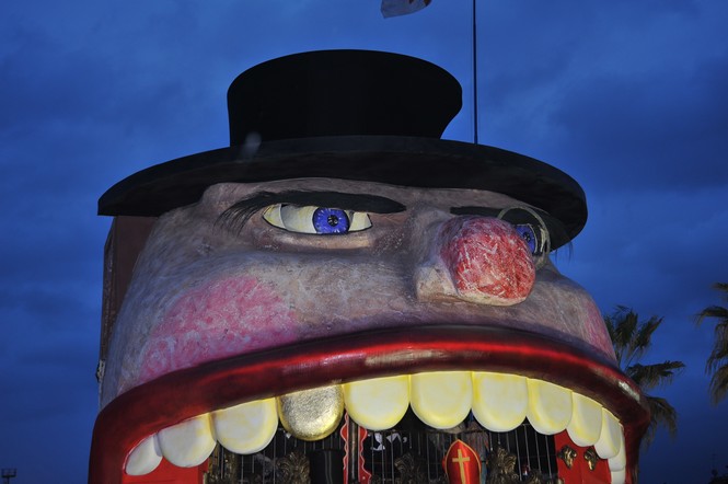 Ingrandisci la foto