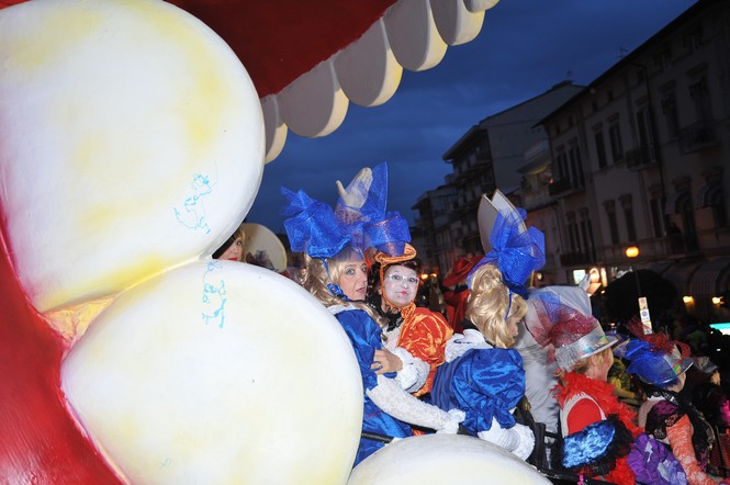 Ingrandisci la foto