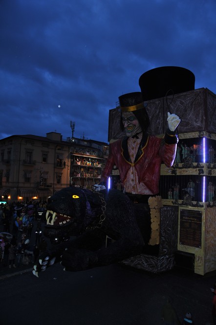 Ingrandisci la foto