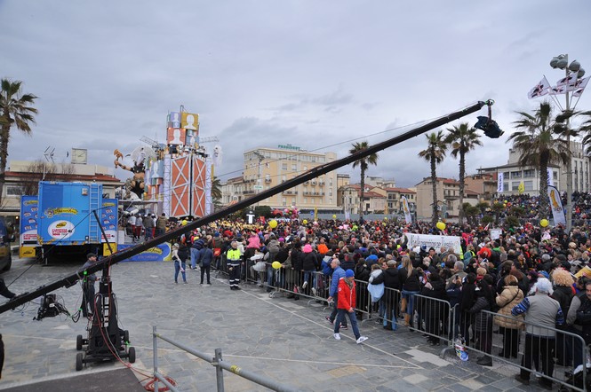 Ingrandisci la foto
