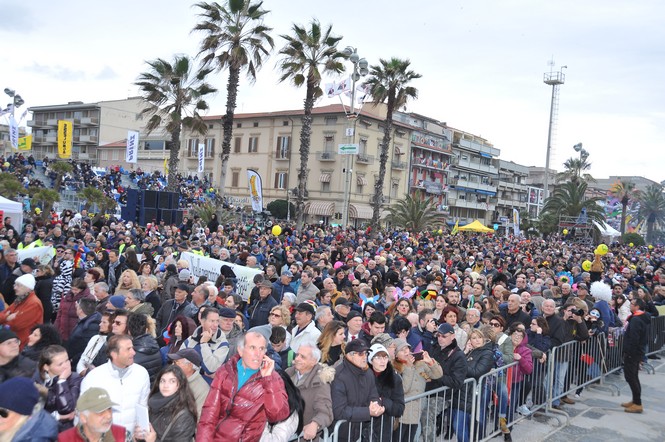 Ingrandisci la foto