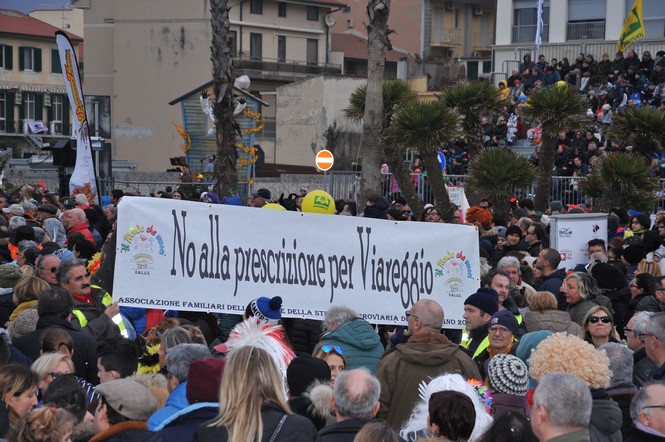 Ingrandisci la foto