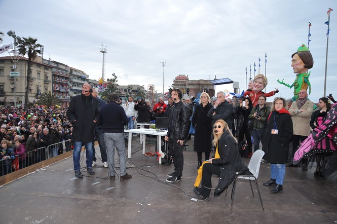 Ingrandisci la foto