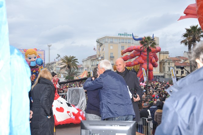 Ingrandisci la foto