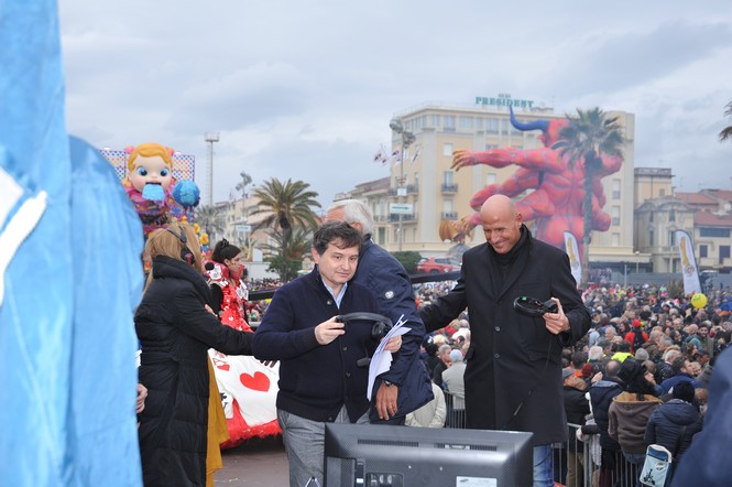 Ingrandisci la foto