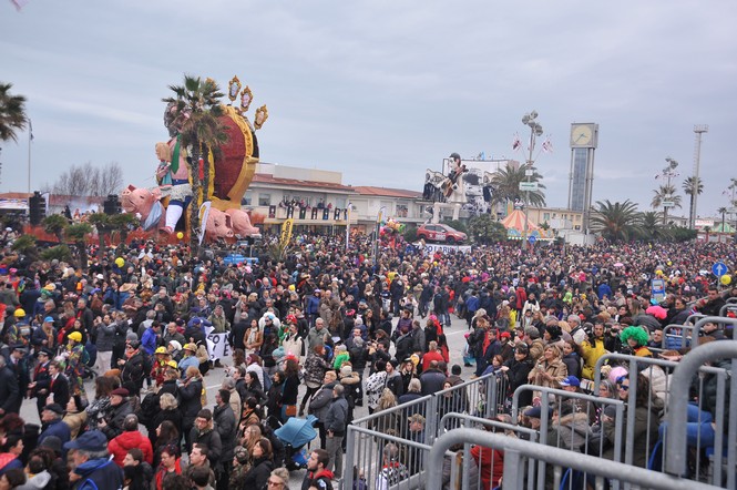 Ingrandisci la foto