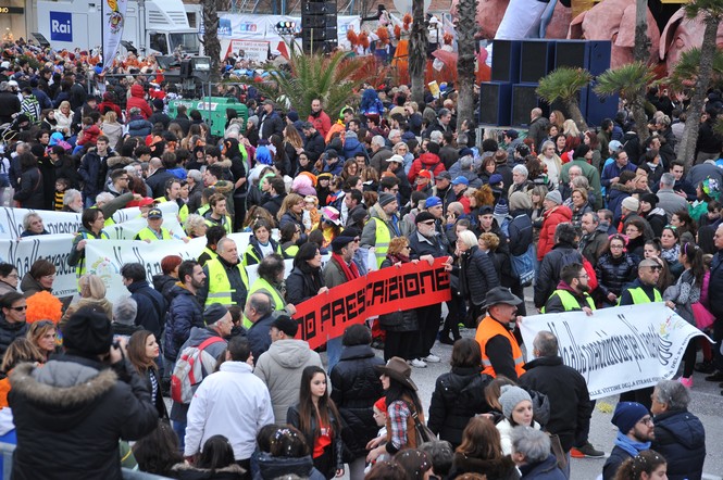 Ingrandisci la foto