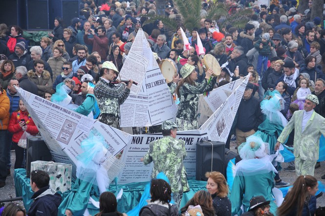 Ingrandisci la foto