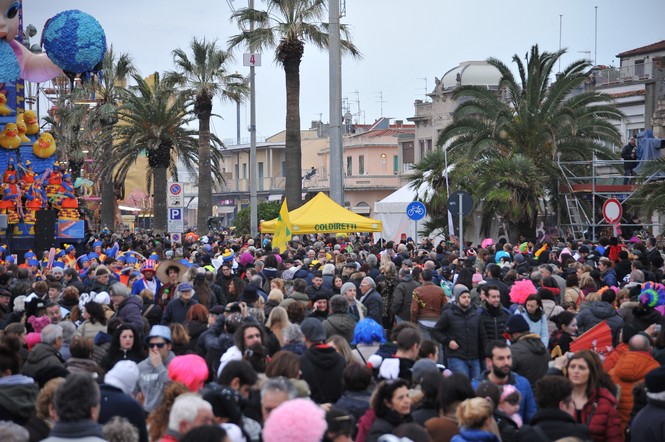 Ingrandisci la foto