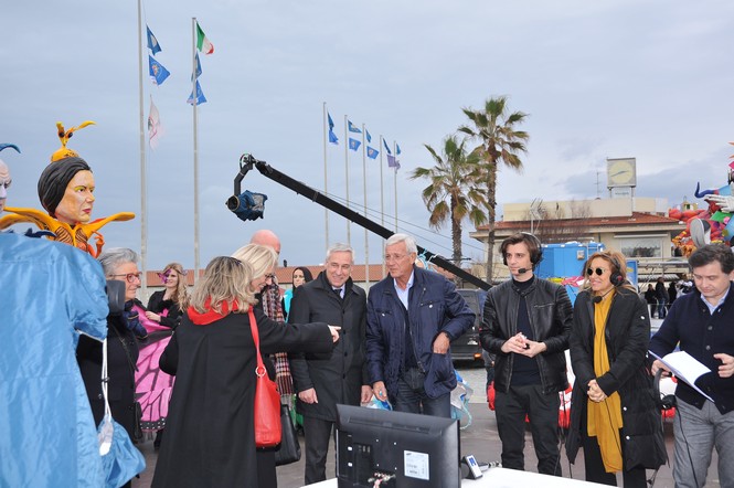 Ingrandisci la foto