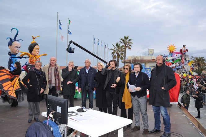 Ingrandisci la foto