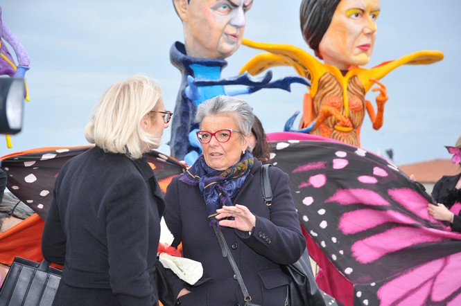 Ingrandisci la foto