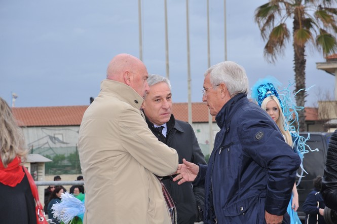 Ingrandisci la foto