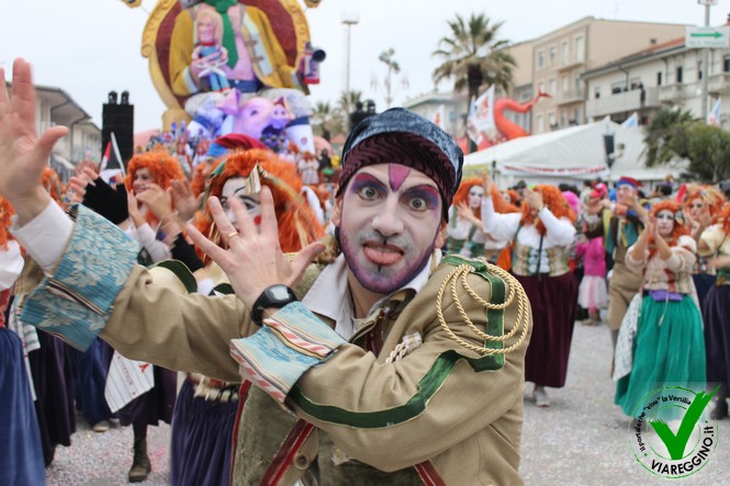 Ingrandisci la foto
