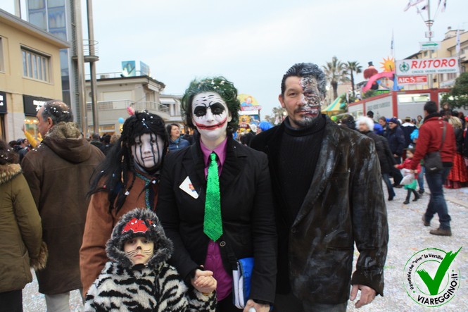 Ingrandisci la foto