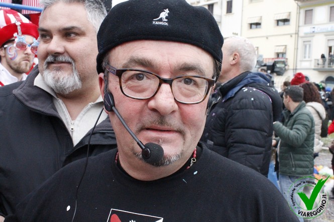 Ingrandisci la foto