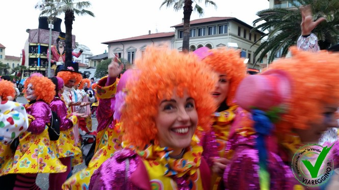 Ingrandisci la foto