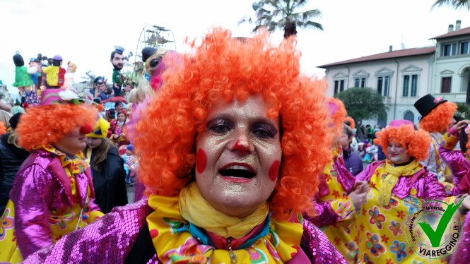 Ingrandisci la foto