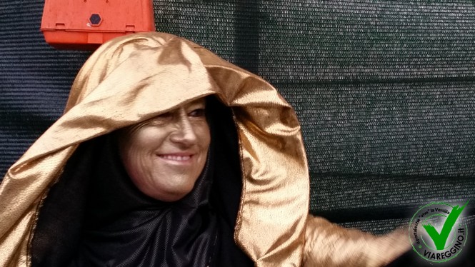 Ingrandisci la foto