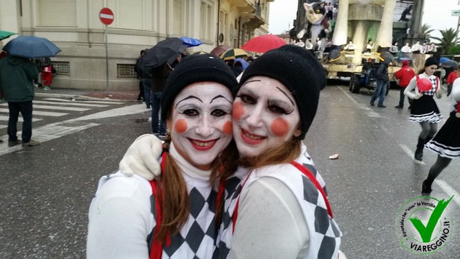 Ingrandisci la foto