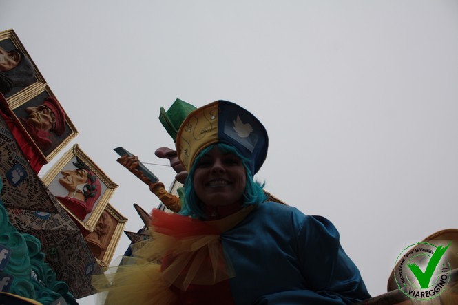 Ingrandisci la foto