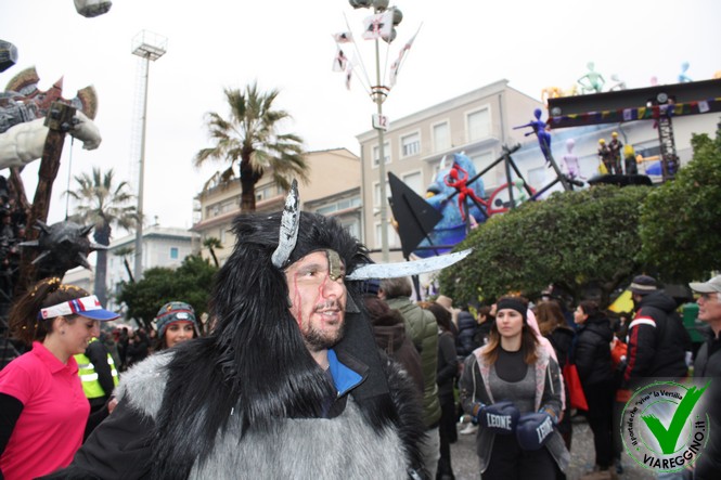 Ingrandisci la foto