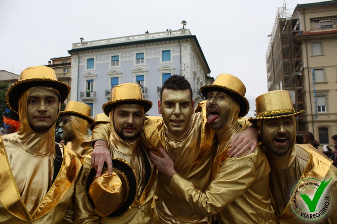 Ingrandisci la foto
