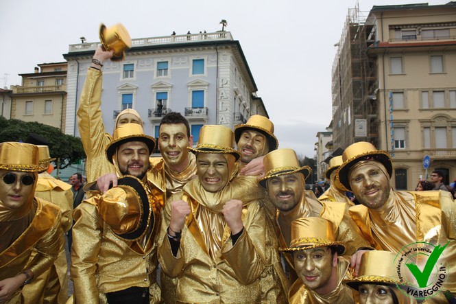 Ingrandisci la foto
